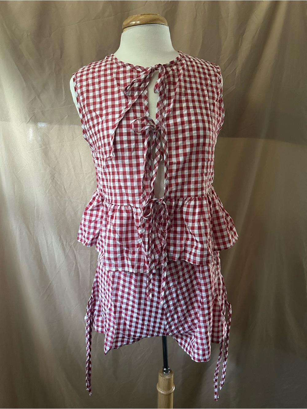 SHEIN Red and White Gingham Tie-Front Peplum Romper - Picture 2 of 3